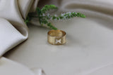 Ring Goldfarbe mit schmetterling