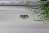 ring mit schöne stein
