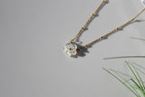 Elegante Damen Blumenkette aus Titan, 18K vergoldet - Perfektes Accessoire