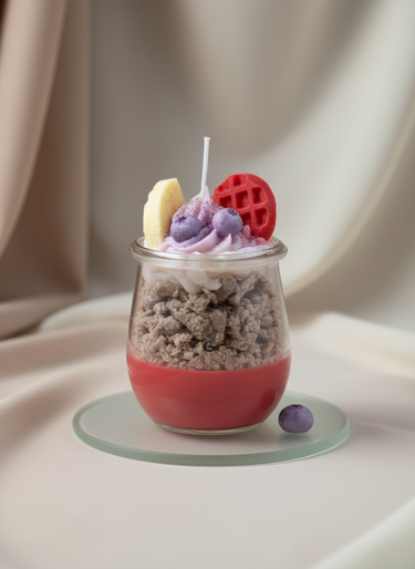 Handgegossene Duftkerze in einem veganen Waffelglas