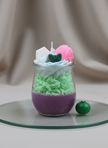 Handgegossene Sojakerze mit Minz-Macaron-Duft im Glas