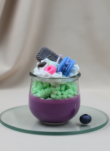 Pastellfarbene Duftkerze aus handgegossenem Sojawachs