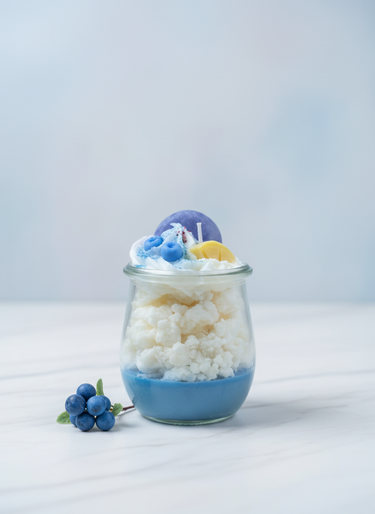 Handgegossene Duftkerze aus Sojawachs in Blau