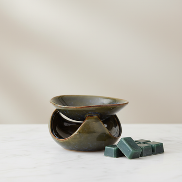 Dunkel gesprenkelte Duftlampe aus Keramik