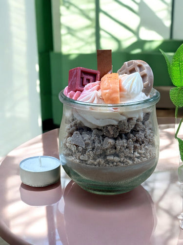 Braune Dessert-Kerze im Glas mit Schokoladenduft Geschenk zu Weihnachten