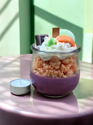 Handgegossene Duftkerze in schlichtem Glasdesign