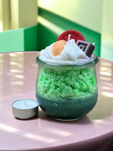 Handgegossene vegane Duftkerze im nostalgischen Glas