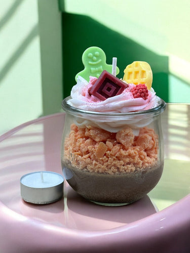 Handgegossene Duftkerze im Glas mit Dessertduft kleines Präsent zum