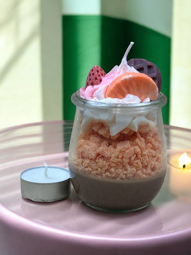 Festliche Sojawachskerze im Glas handgegossen