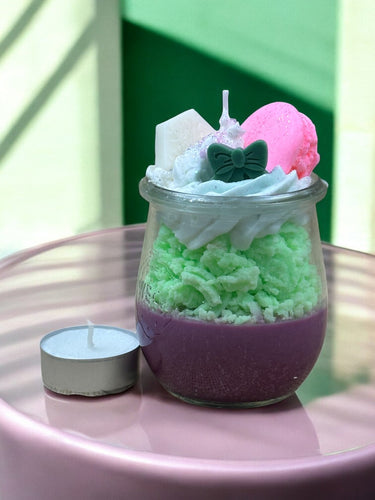 Handgegossene Sojakerze mit Minz-Macaron-Duft im Glas