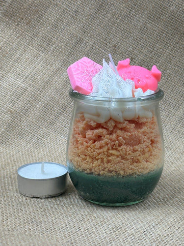 Pastellfarbene Duftkerze im Glas für Geschenkideen Aufmerksamkeit zum Muttertag