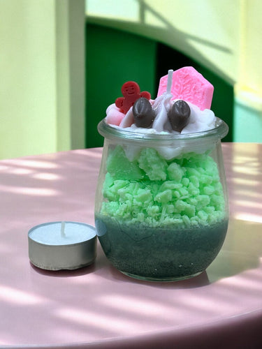 Handgegossene Duftkerze aus Sojawachs im Glas