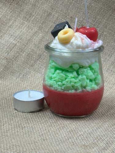 Handgegossene Sojakerze mit fruchtig-verspieltem Duft kleines Präsent zum Geburtstag