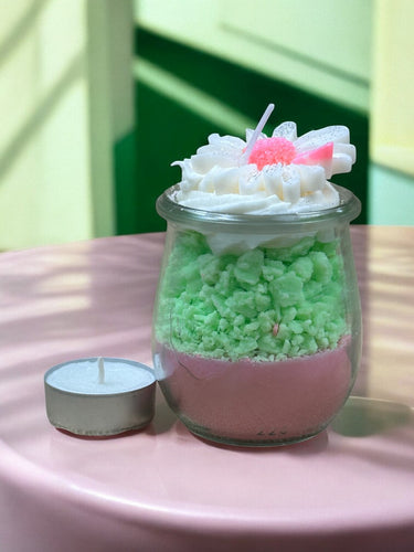 Bunte Frühlingsduftkerze aus handgegossenem Sojawachs