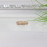 Ring Goldfarbe mit herzform steinen