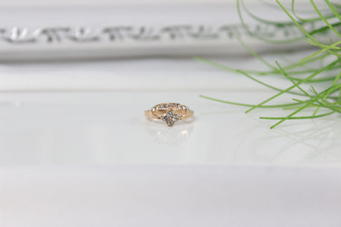  ring mit bluemen steine