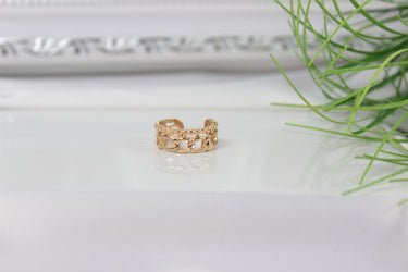 ring mit bogen motiv