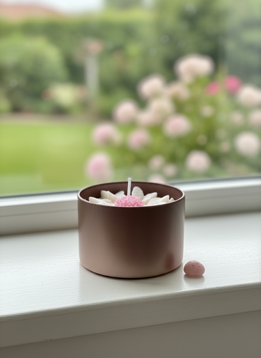 Wunderschöne Geschenkkerze mit Wachsblume Pink