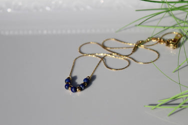 Vintage Stil Runde Titanstahl Halskette mit Perlen und künstlichen Edelsteinen für Damen