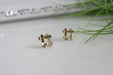 Quadratischer, eleganter Damenohrring - Einfachheit trifft auf Stil