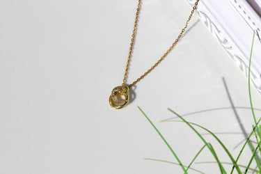 Exklusive Damen Halskette: Titanstahl, Zirkon & Strass im koreanischen Stil